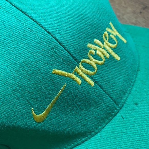 2001 Nike Hockey Team Is Trust Hat - Picture 5 of 9